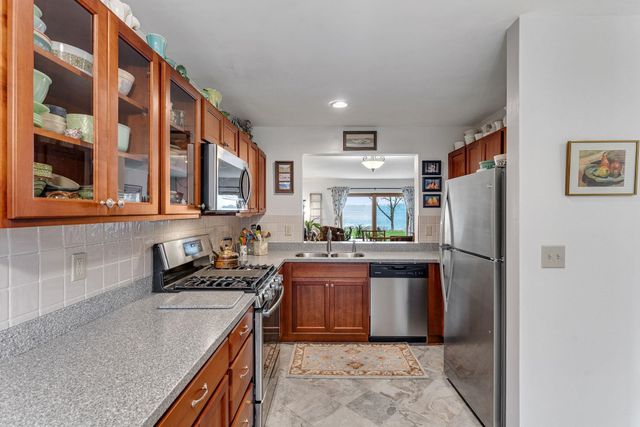27 Northshore Drive, Burlington, VT 05401