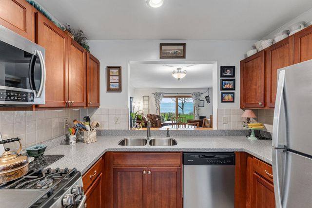 27 Northshore Drive, Burlington, VT 05401
