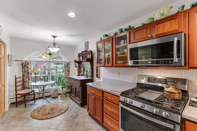 27 Northshore Drive, Burlington, VT 05401
