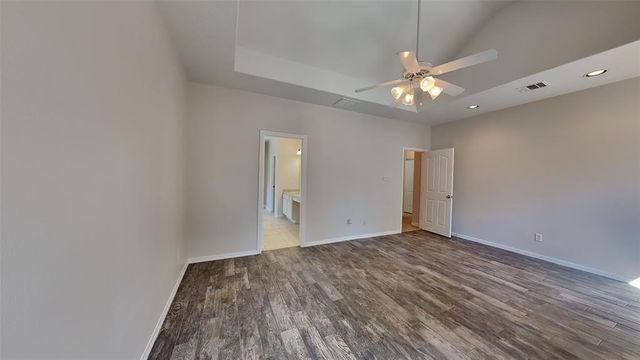 5802 Sugar Bush Drive, Magnolia, TX 77354