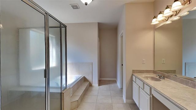 5802 Sugar Bush Drive, Magnolia, TX 77354
