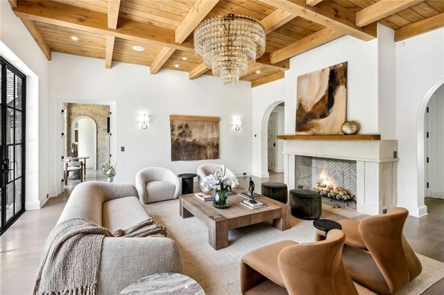 4725 Northside Drive, Sandy Springs, GA 30327