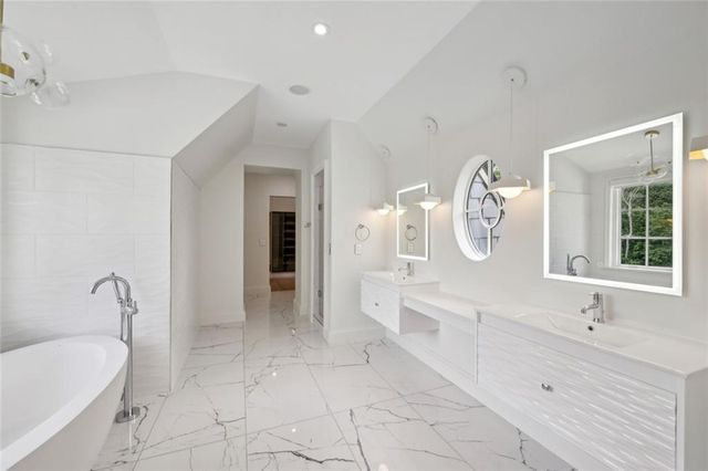 4725 Northside Drive, Sandy Springs, GA 30327