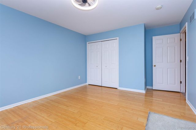 1083 Maya Court Court, Troy, MI 48085