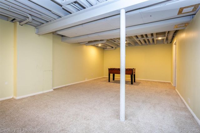 1083 Maya Court Court, Troy, MI 48085