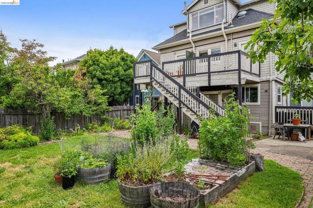 2140 Woolsey St, Berkeley, CA 94705