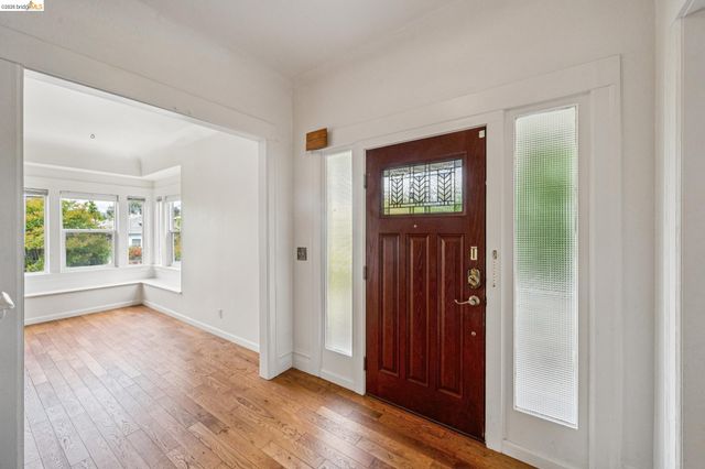 2140 Woolsey St, Berkeley, CA 94705