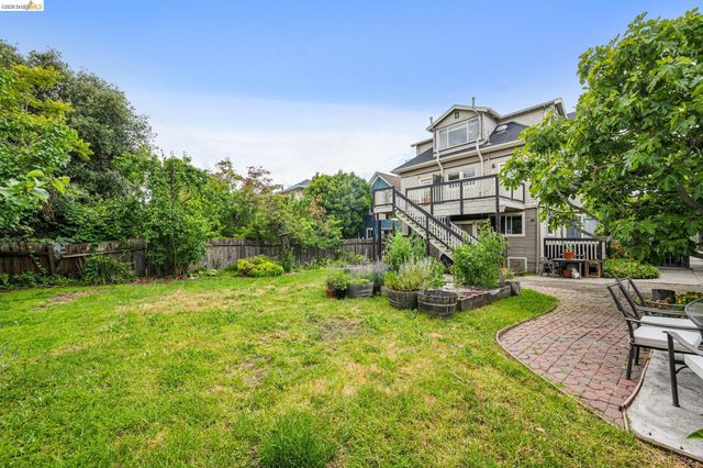 2140 Woolsey St, Berkeley, CA 94705