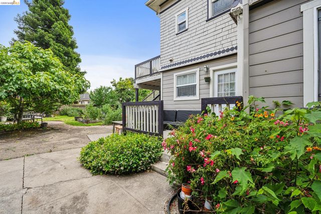 2140 Woolsey St, Berkeley, CA 94705