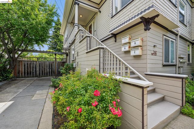2140 Woolsey St, Berkeley, CA 94705