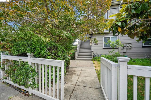 2140 Woolsey St, Berkeley, CA 94705