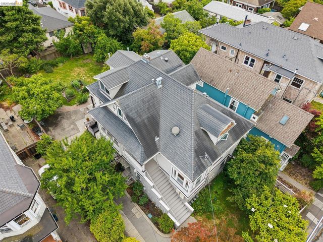 2140 Woolsey St, Berkeley, CA 94705