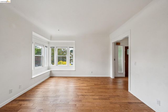 2140 Woolsey St, Berkeley, CA 94705