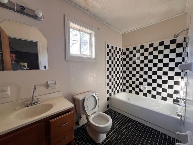 5349 ABBEYCREST DR, Memphis, TN 38109