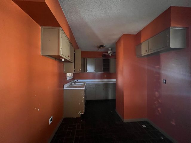 5349 ABBEYCREST DR, Memphis, TN 38109