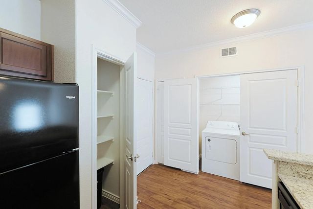 9900 McNeil DR 7-07305, Austin, TX 78750