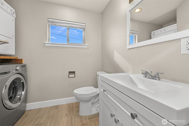 310 W 3rd Street, Nooksack, WA 98276