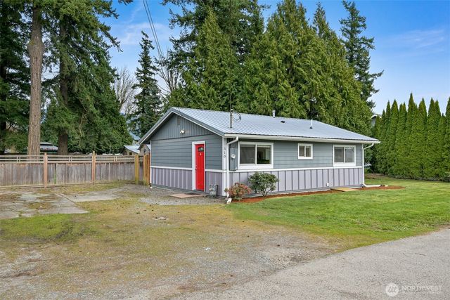 310 W 3rd Street, Nooksack, WA 98276