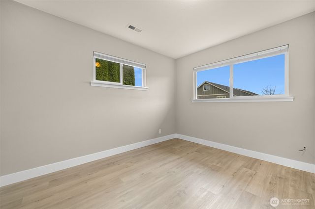 310 W 3rd Street, Nooksack, WA 98276