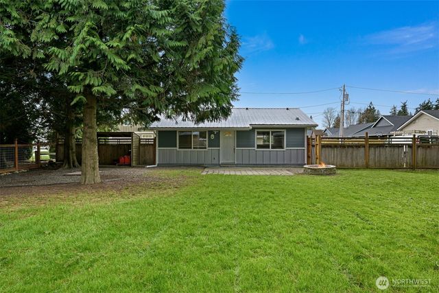 310 W 3rd Street, Nooksack, WA 98276
