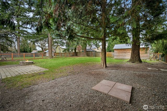 310 W 3rd Street, Nooksack, WA 98276