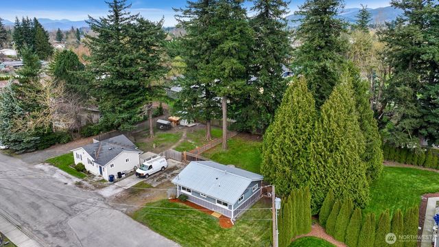 310 W 3rd Street, Nooksack, WA 98276
