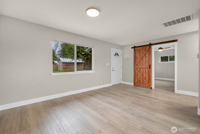 310 W 3rd Street, Nooksack, WA 98276