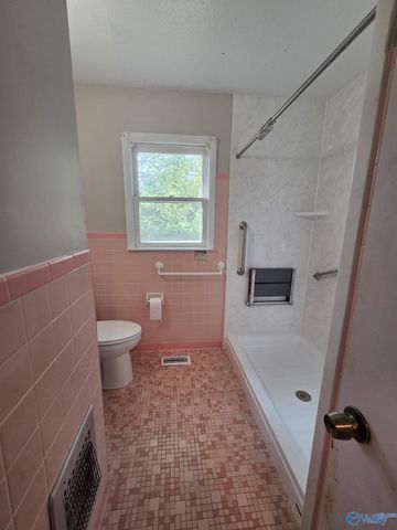 2218 Norris Road NW, Huntsville, AL 35810