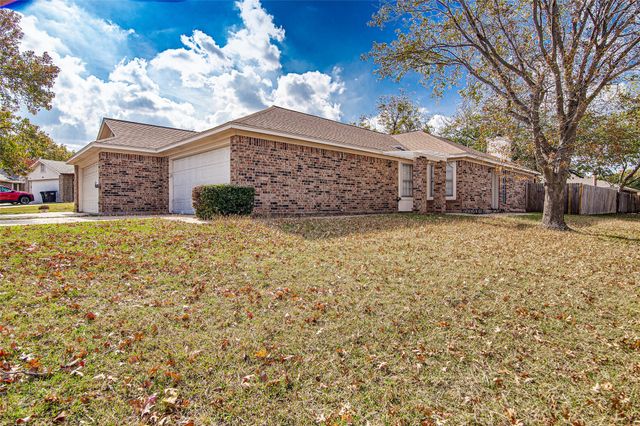 7652 Colorado Creek Court, Fort Worth, TX 76133