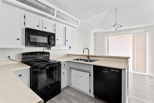 7652 Colorado Creek Court, Fort Worth, TX 76133