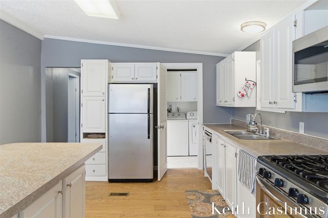 1274 Oaklea Street, Muskegon, MI 49442