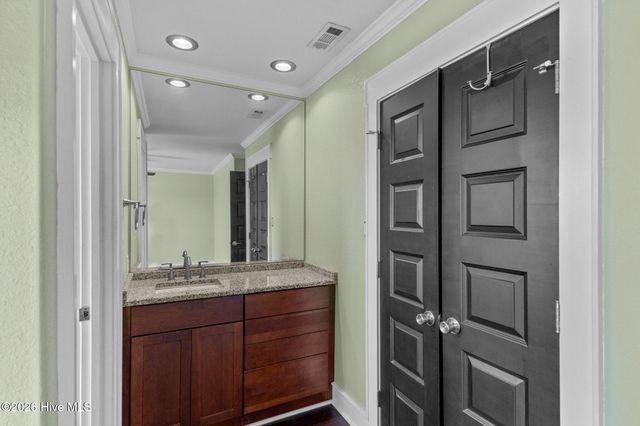 8711 Plantation Drive 302, Emerald Isle, NC 28594