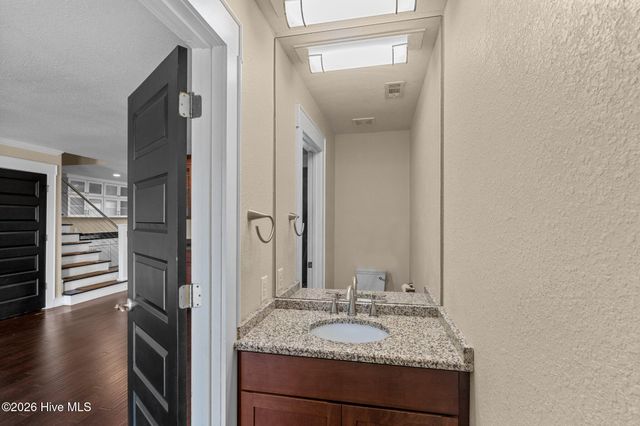 8711 Plantation Drive 302, Emerald Isle, NC 28594