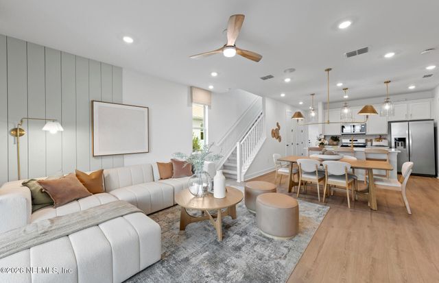 320 FISHTAIL Place, Palm Coast, FL 32164