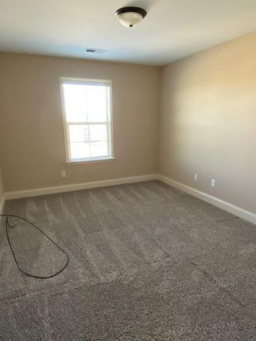 45 OAK HOLLOW DR, Oakland, TN 38060