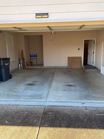 45 OAK HOLLOW DR, Oakland, TN 38060