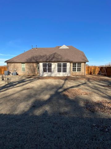 45 OAK HOLLOW DR, Oakland, TN 38060