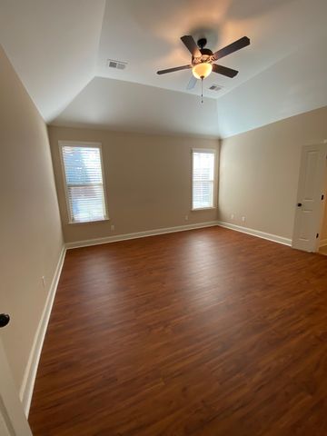 45 OAK HOLLOW DR, Oakland, TN 38060