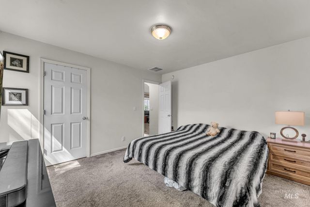 1532 E 3rd Ave, Twin Falls, ID 83301