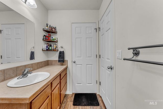 1532 E 3rd Ave, Twin Falls, ID 83301