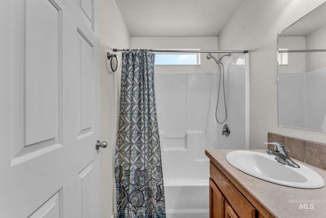 1532 E 3rd Ave, Twin Falls, ID 83301