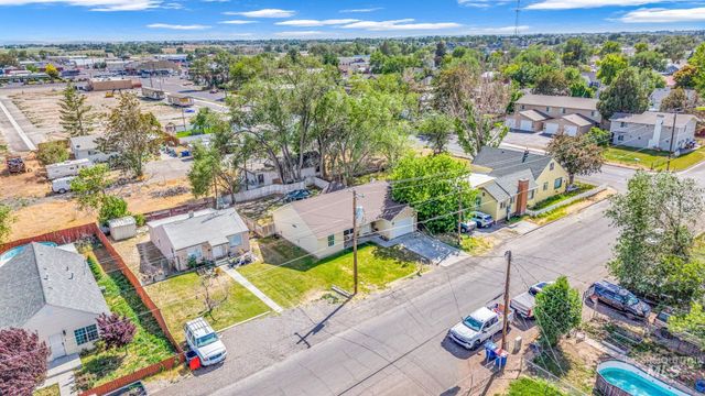 1532 E 3rd Ave, Twin Falls, ID 83301