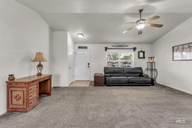 1532 E 3rd Ave, Twin Falls, ID 83301
