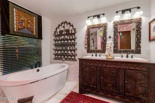 2038 E PASADENA Avenue, Phoenix, AZ 85016