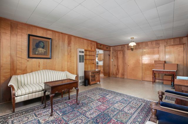 392-394 Lexington Road, Versailles, KY 40383