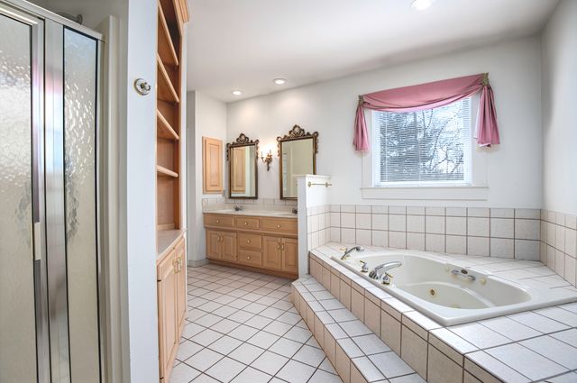 392-394 Lexington Road, Versailles, KY 40383