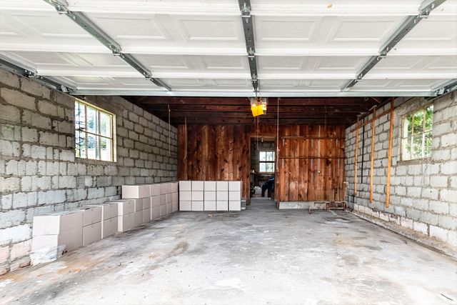 392-394 Lexington Road, Versailles, KY 40383