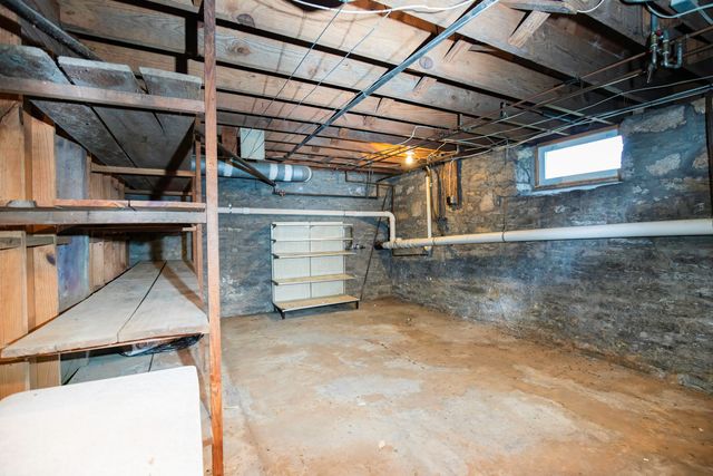 392-394 Lexington Road, Versailles, KY 40383