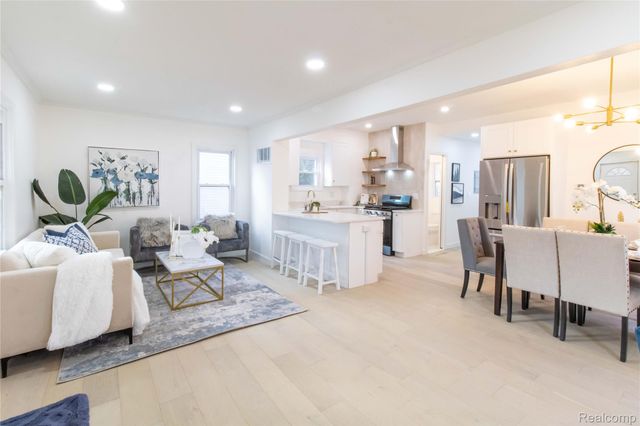 1326 Mohawk Avenue, Royal Oak, MI 48067