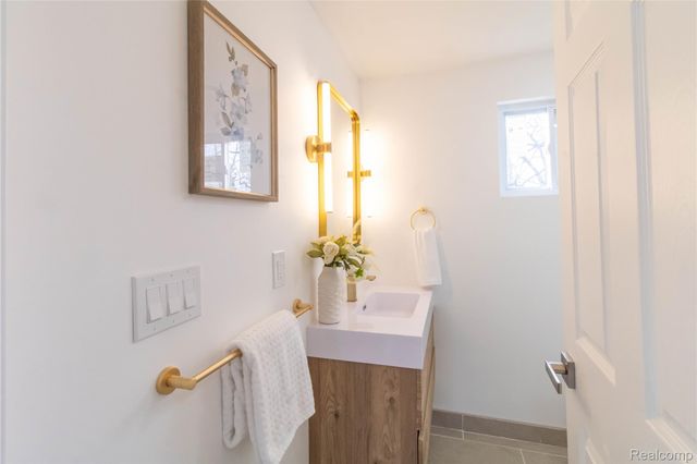 1326 Mohawk Avenue, Royal Oak, MI 48067